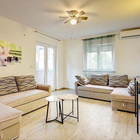 מדולין Apartment Mores מראה חיצוני תמונה