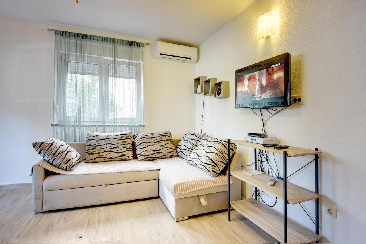 מדולין Apartment Mores מראה חיצוני תמונה