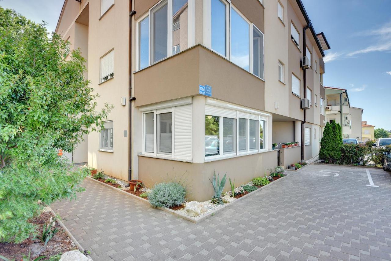 מדולין Apartment Mores מראה חיצוני תמונה